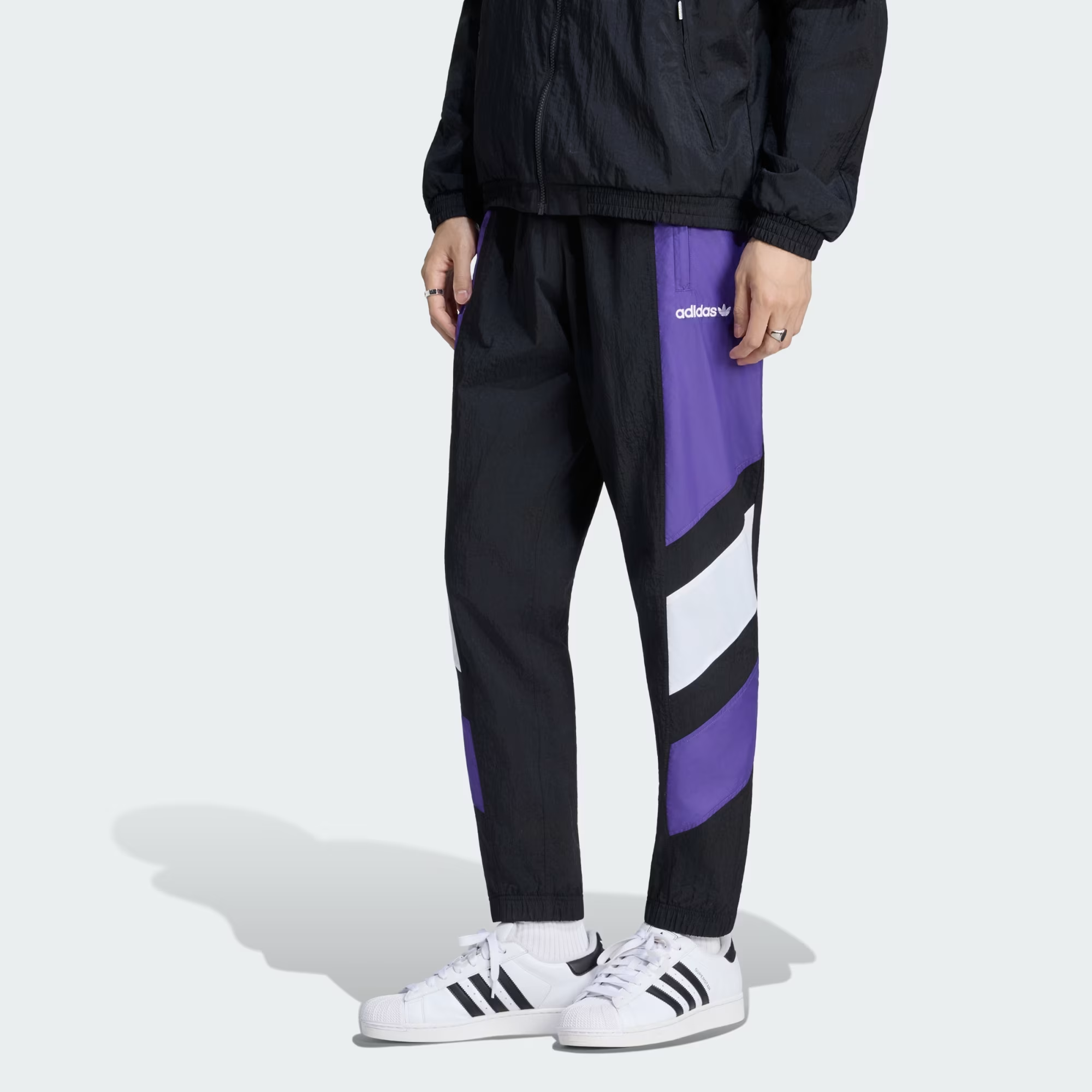 Real Madrid EQT Pants | Women - Matchday Gear Image 4