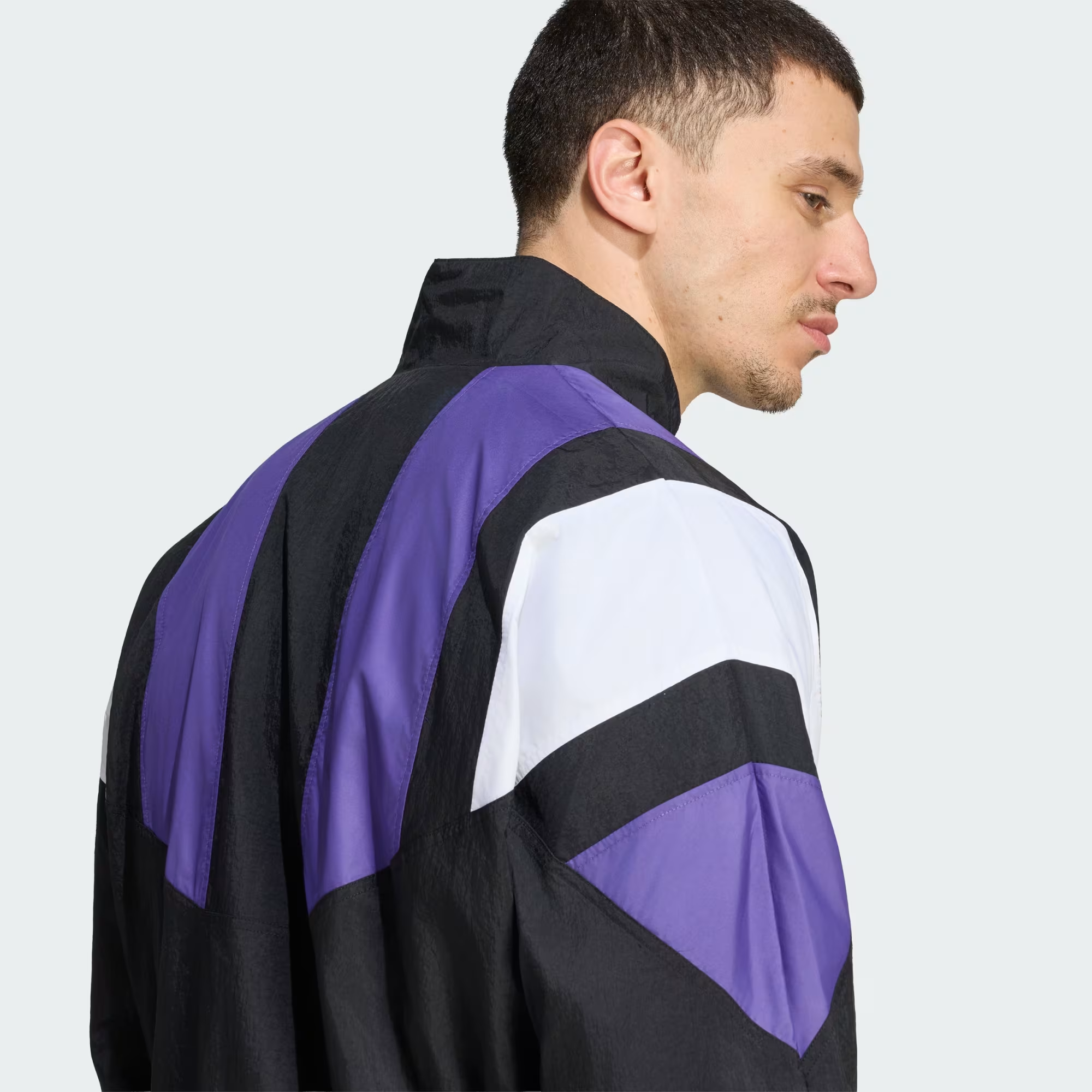 Real Madrid EQT Tracksuit | Youth - Matchday Gear Image 6