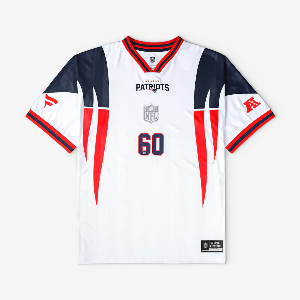 New England Patriots Football x Football Fan Top | 6-Star Embroidered Crest