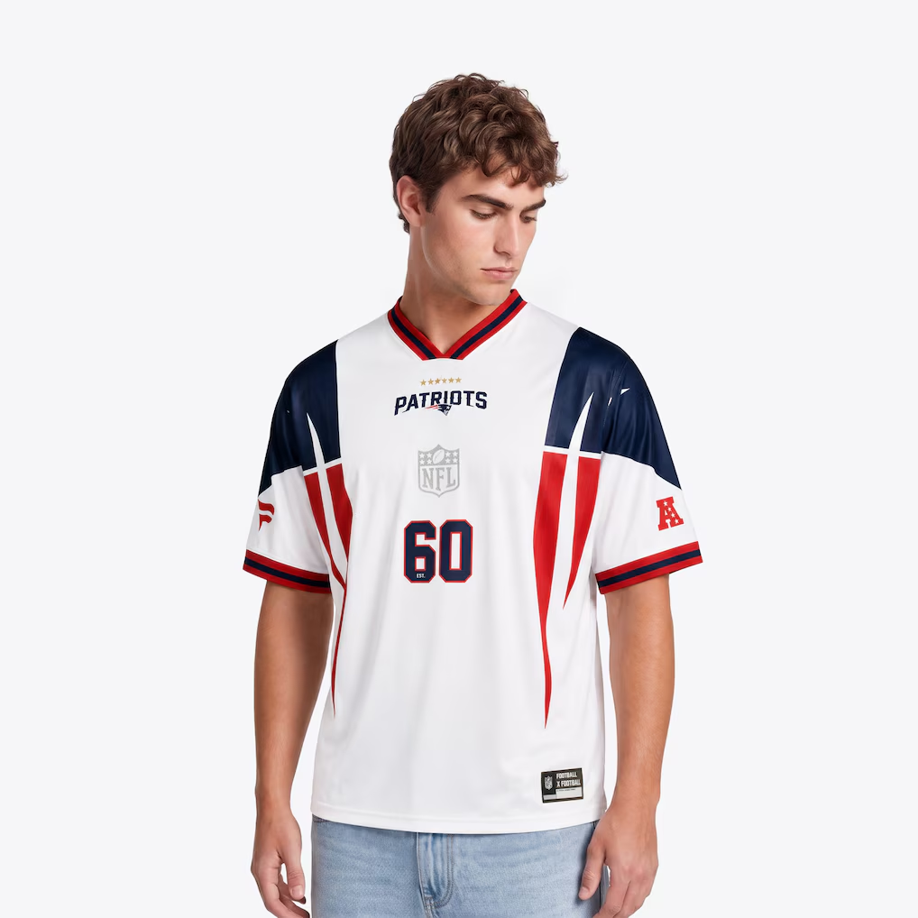 New England Patriots Football x Football Fan Top | 6-Star Embroidered Crest