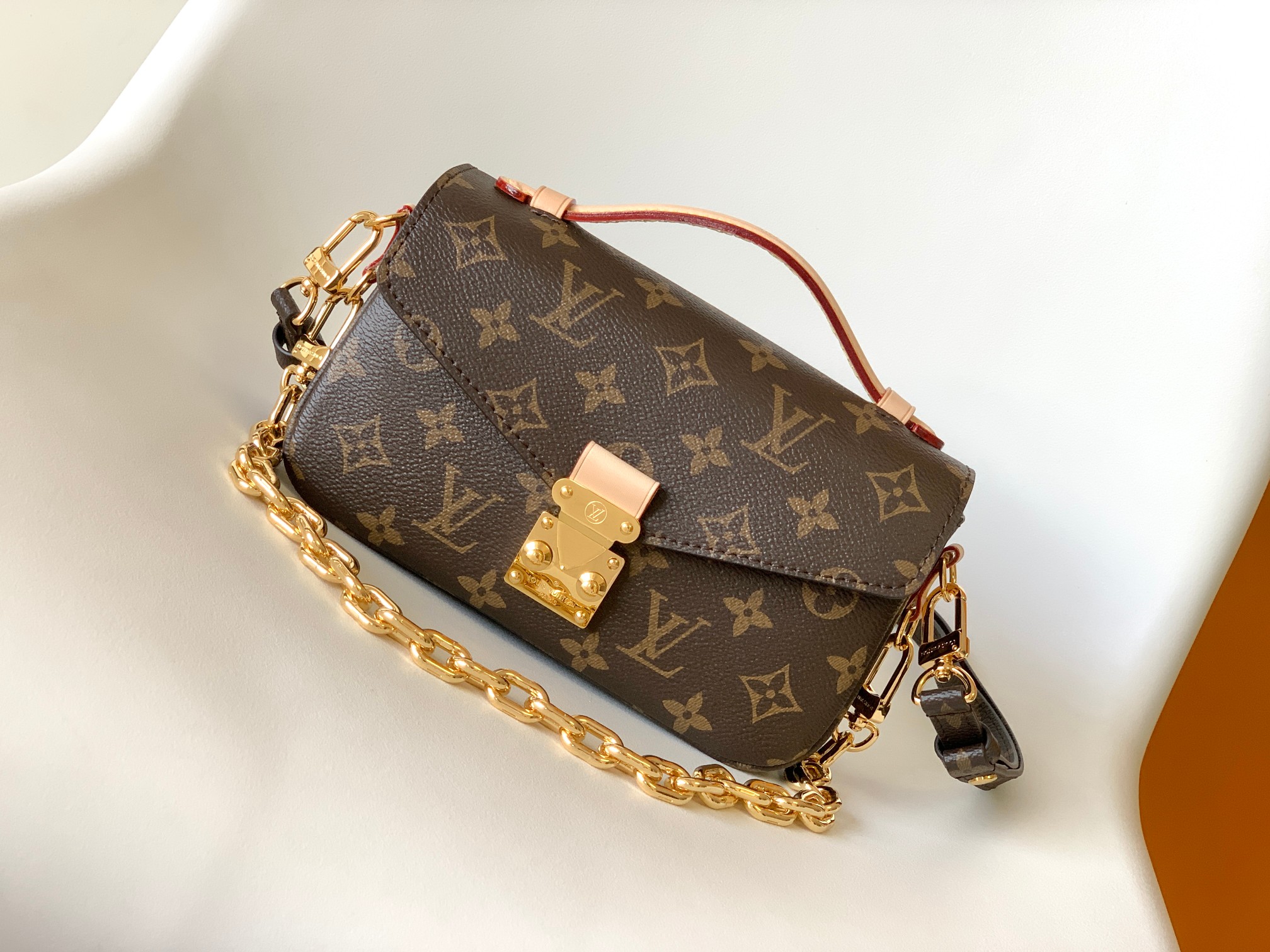 LLBAG 12