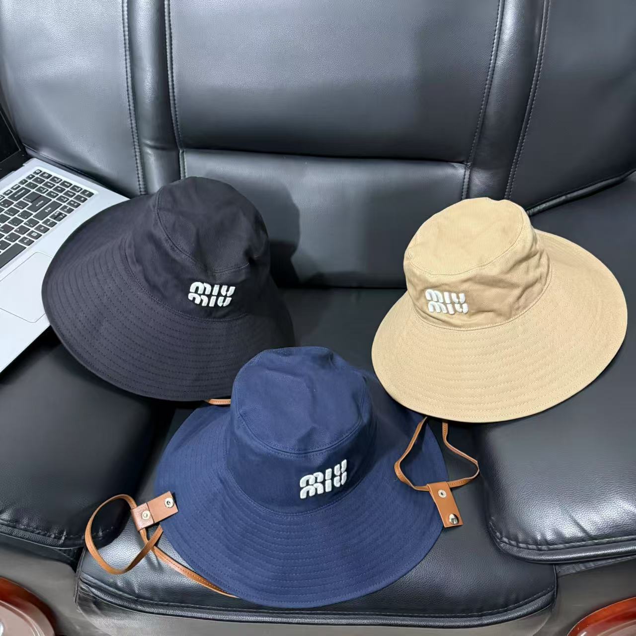 Hat 4009