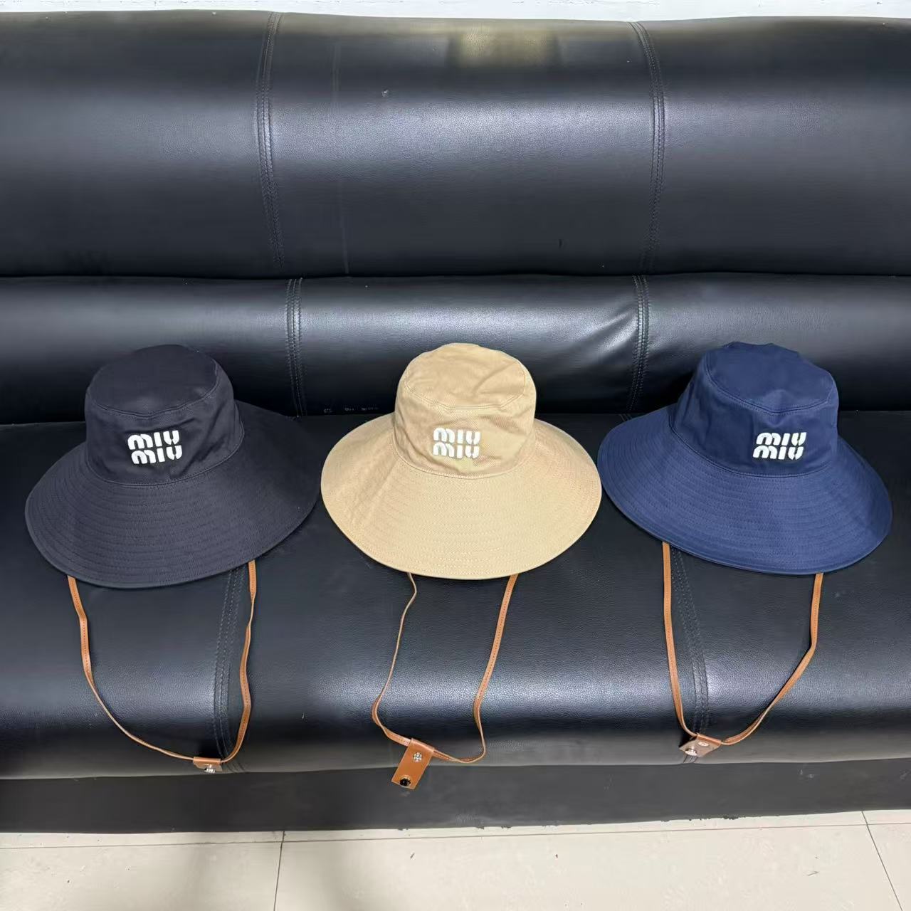 Hat 4009