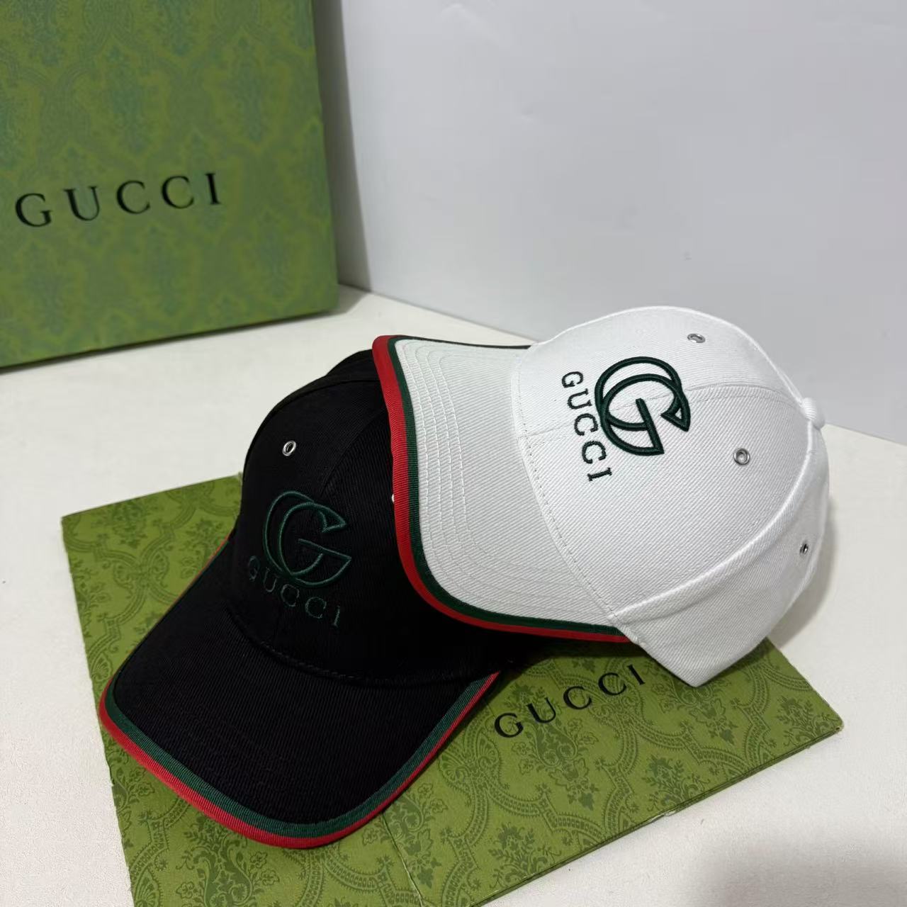 Hat 4015