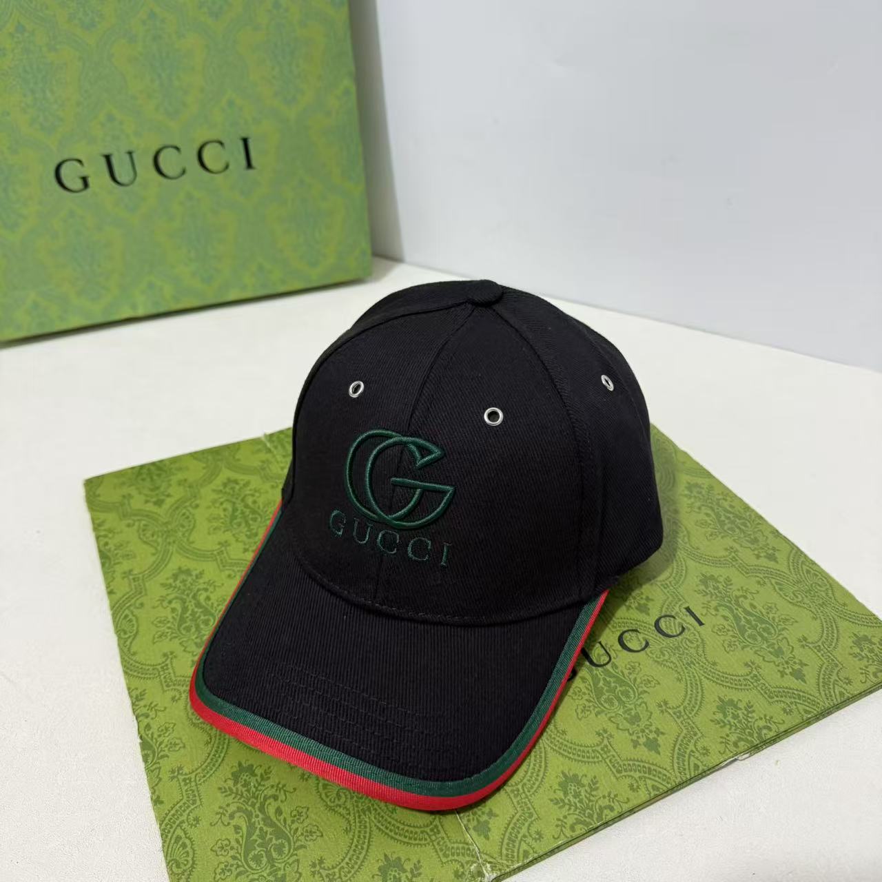 Hat 4015
