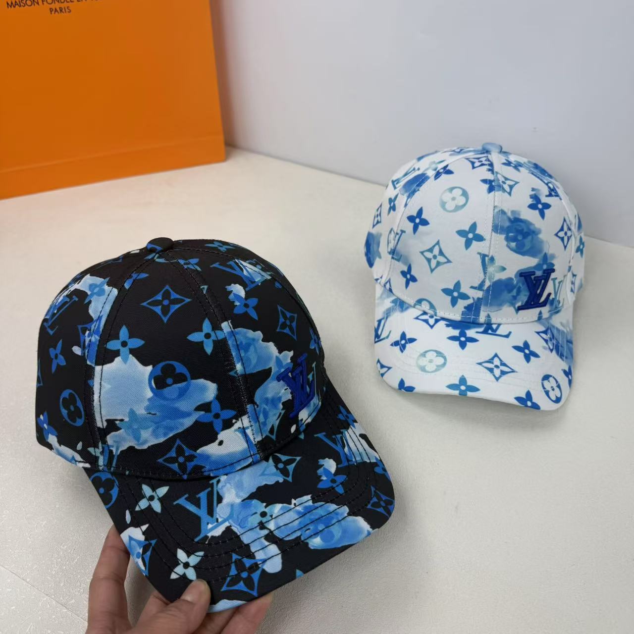 Hat 4022