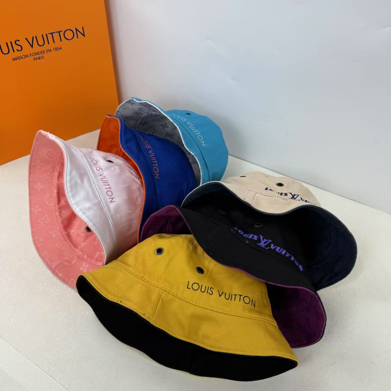 Hat 4032