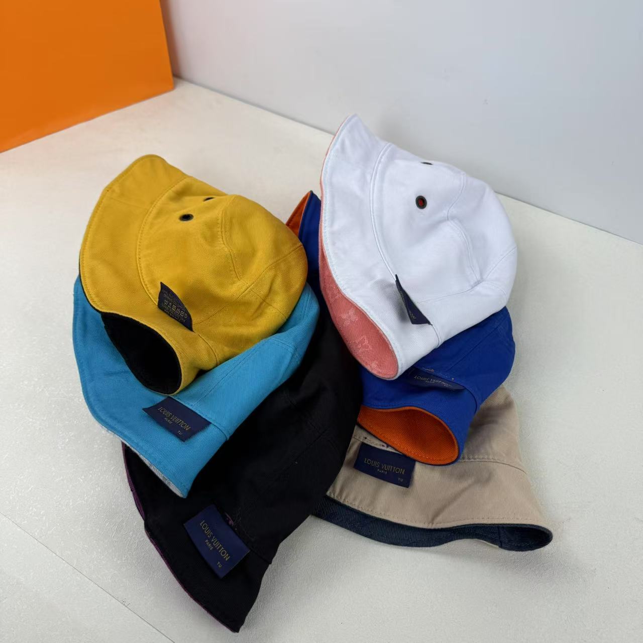 Hat 4032