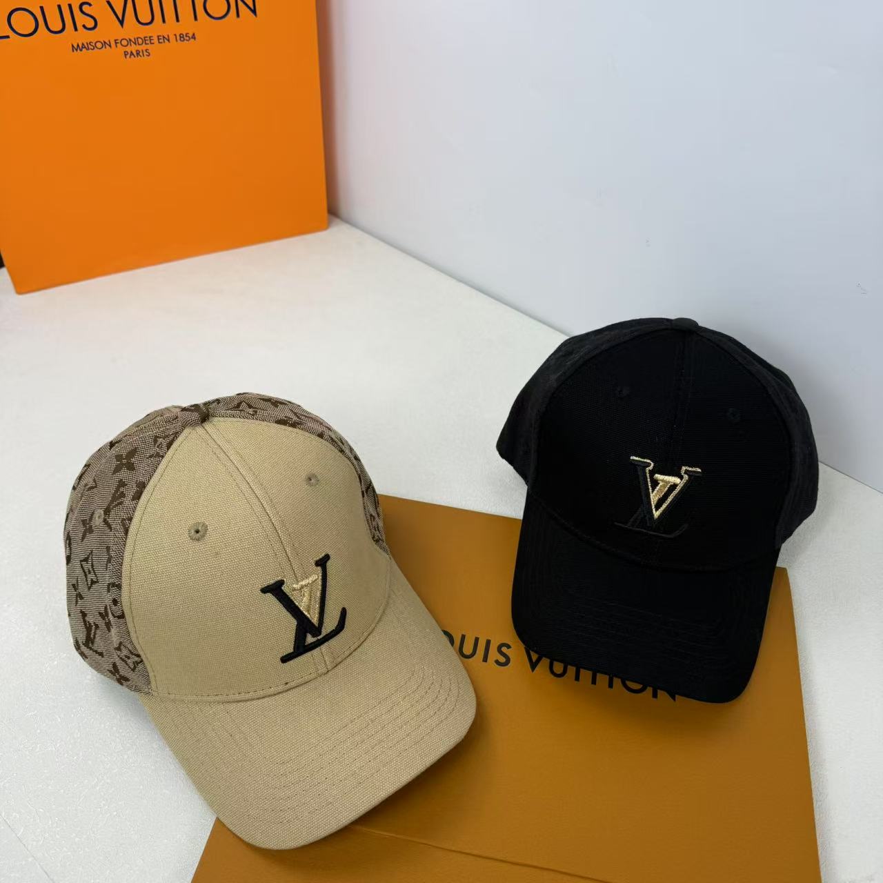Hat 4019