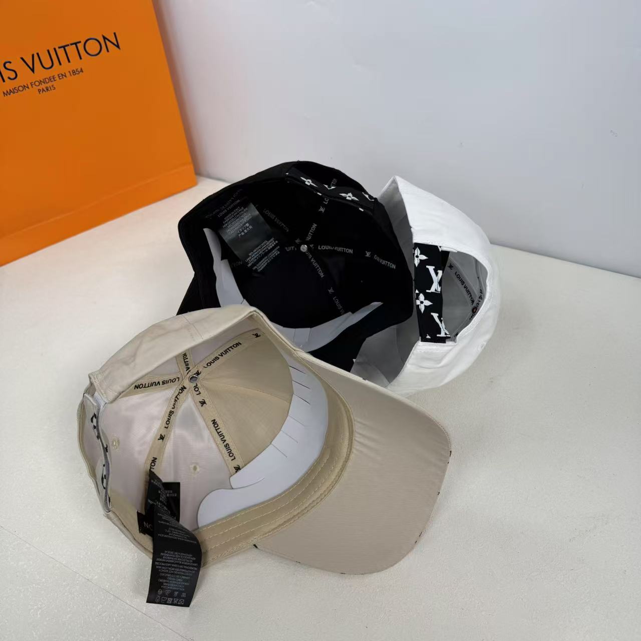 Hat 4017