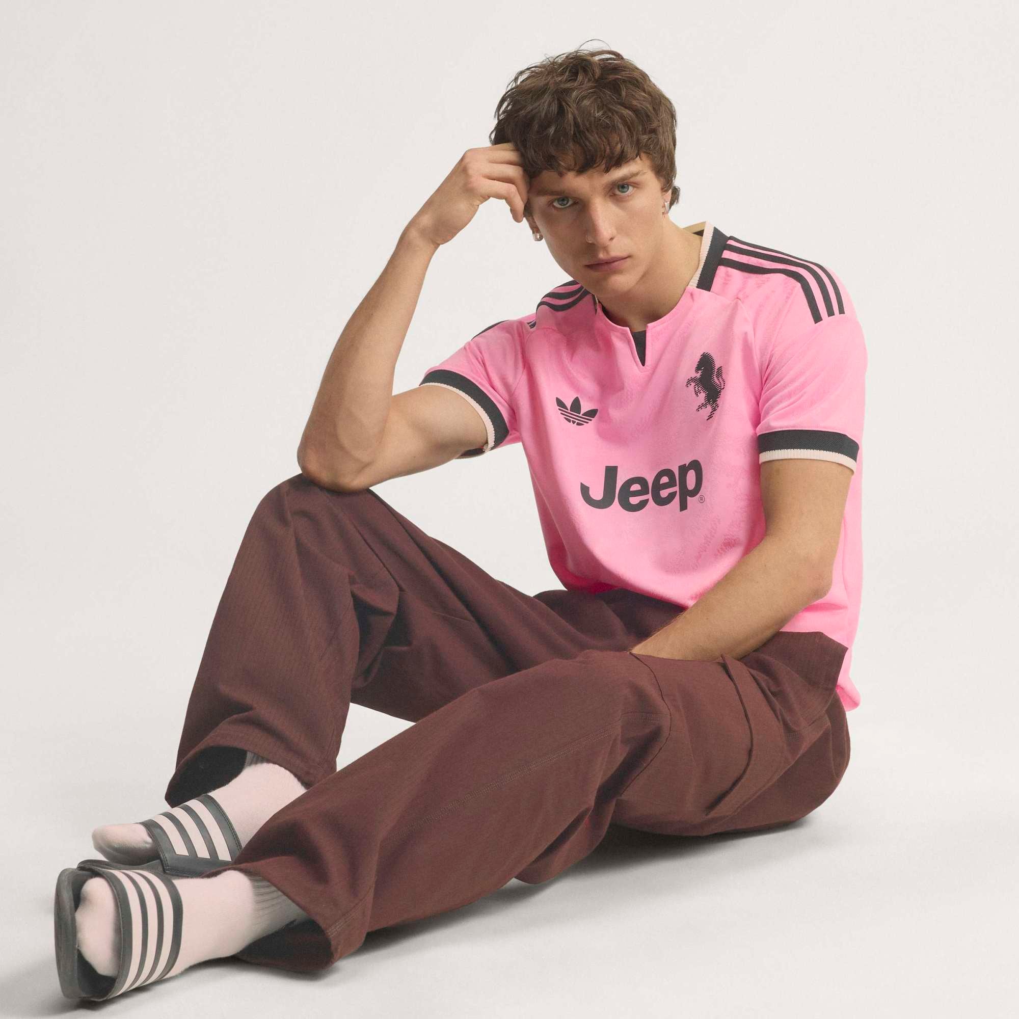 Juventus 2026/27 Away On Field Style Jersey Pink