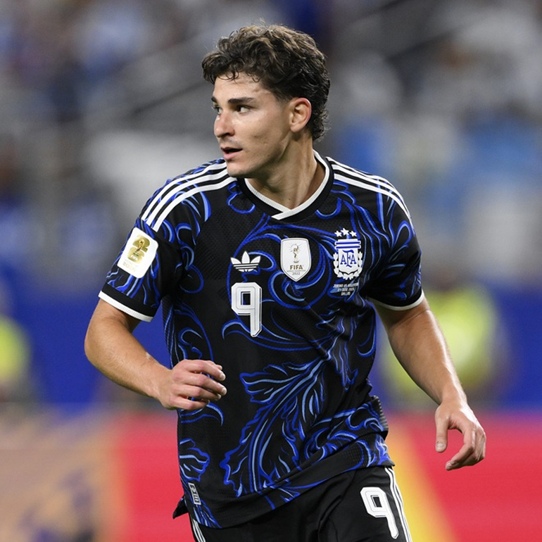 Juli&aacute;n Alvarez jersey