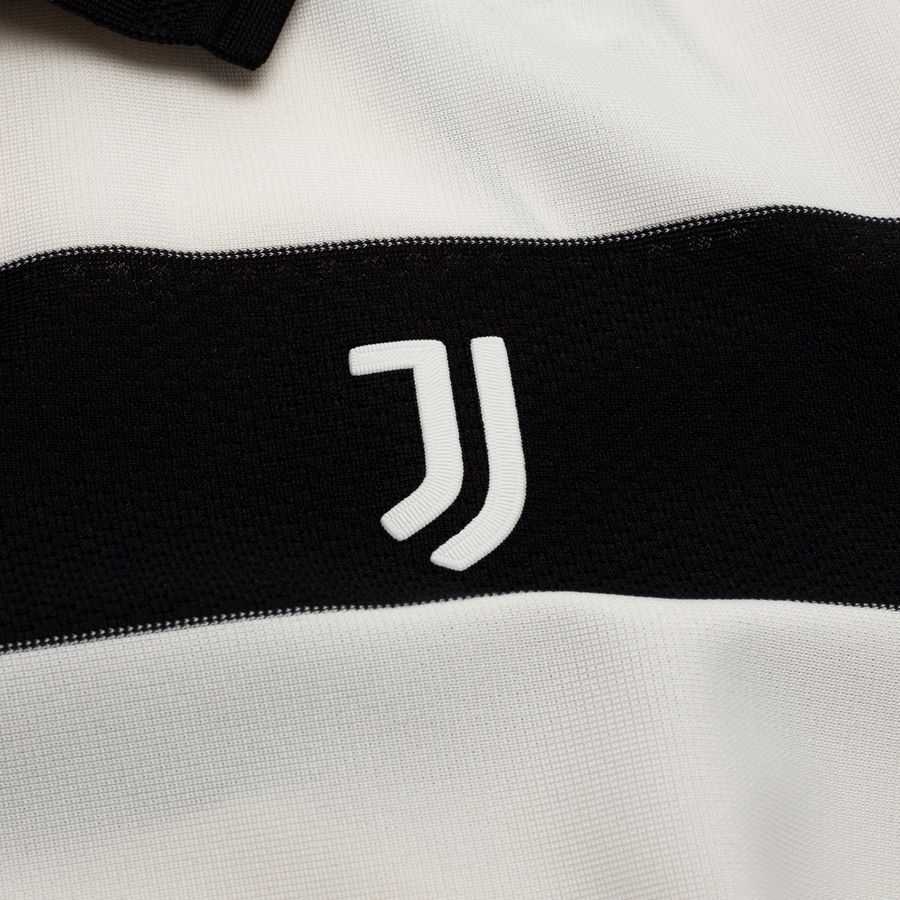 Juventus X Sgura Fourth Shirt 2025/26 Pro Edition-League Fan Gear