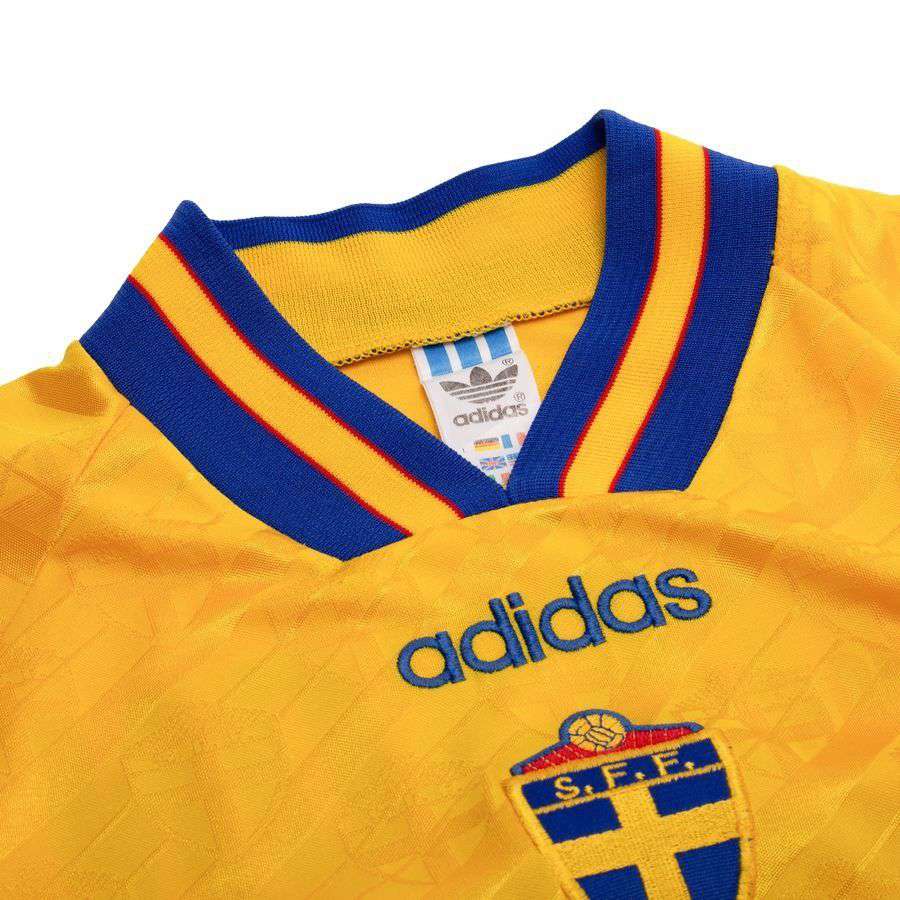 Sweden Home Shirt 1994 Size L LARSSON 7 (8/10)-League Fan Gear