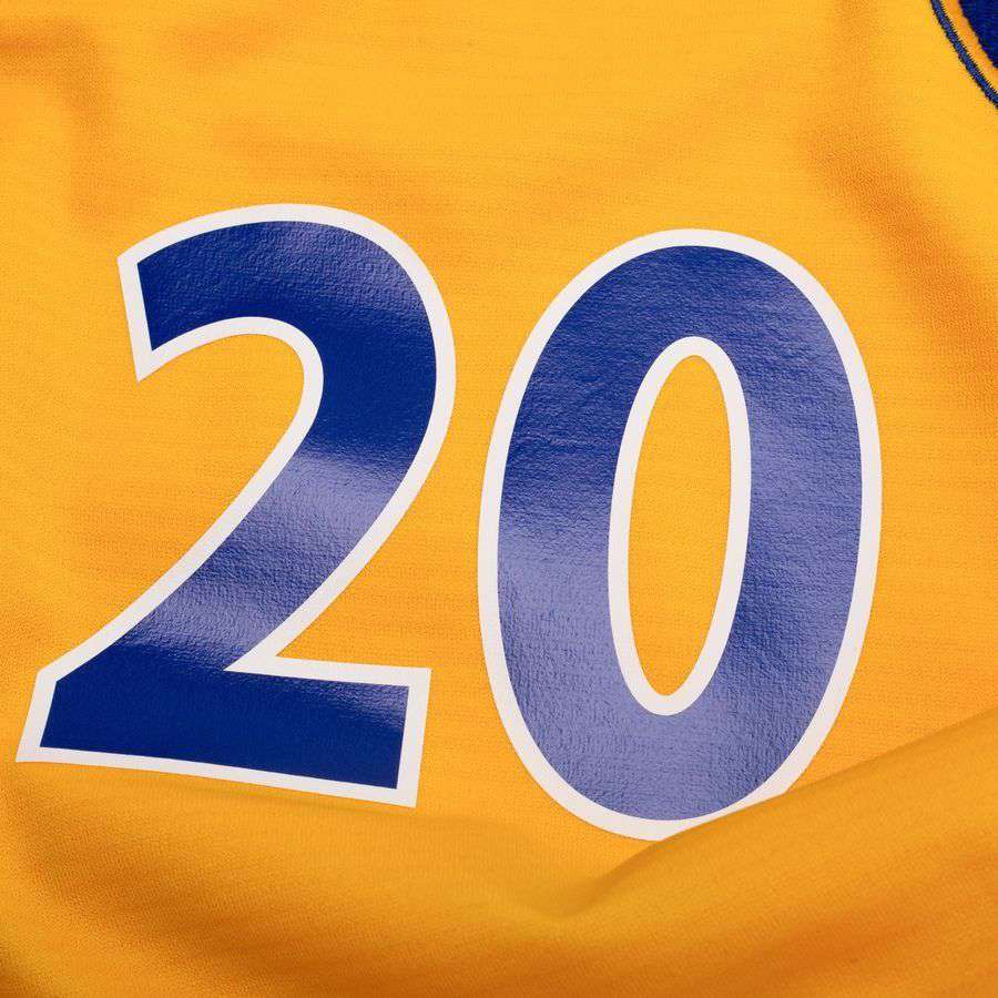 Sweden Home Shirt 2000 Size M LARSSON 20 (8/10)-League Fan Gear