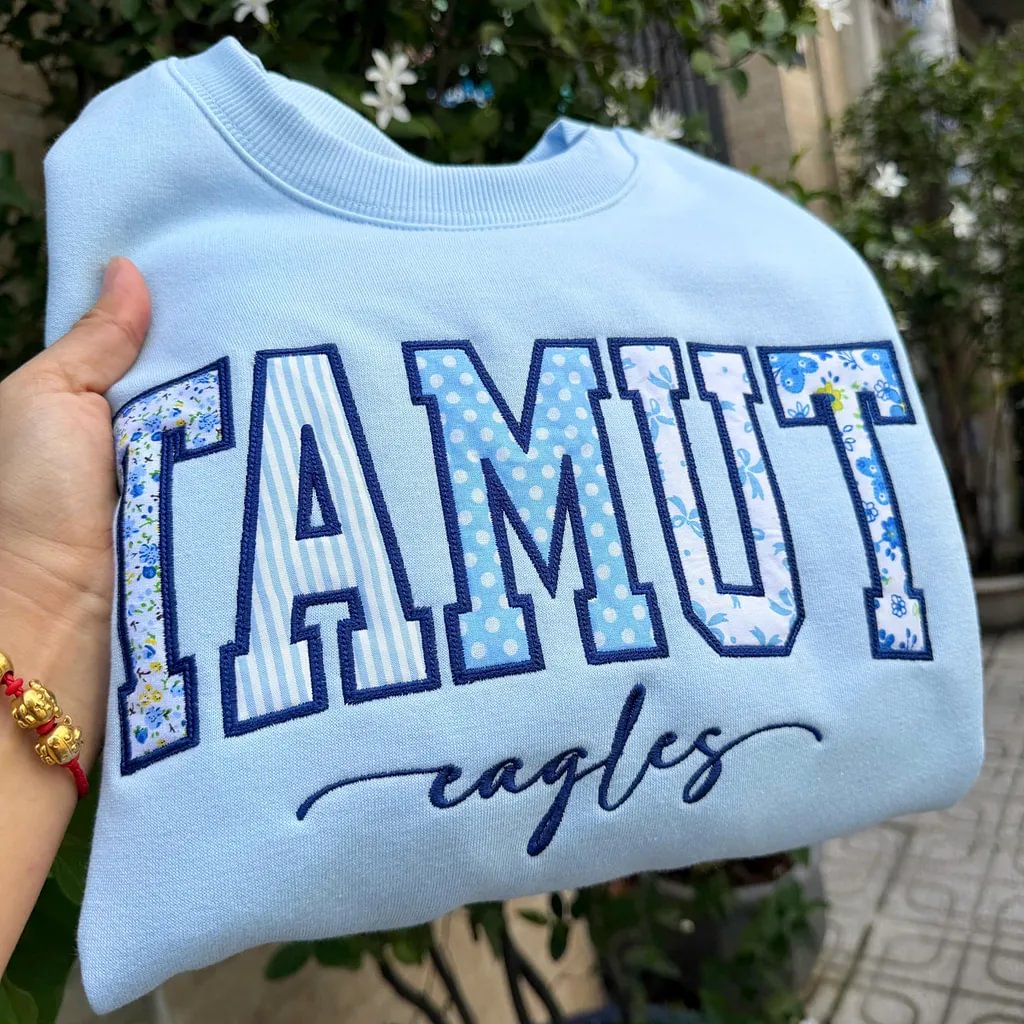 Custom Patchwork Embroidered College Appliqué Sweatshirt – Personalized Varsity Spirit Crewneck