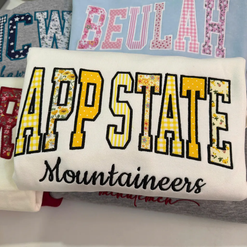 Custom Patchwork Embroidered College Appliqué Sweatshirt – Personalized Varsity Spirit Crewneck