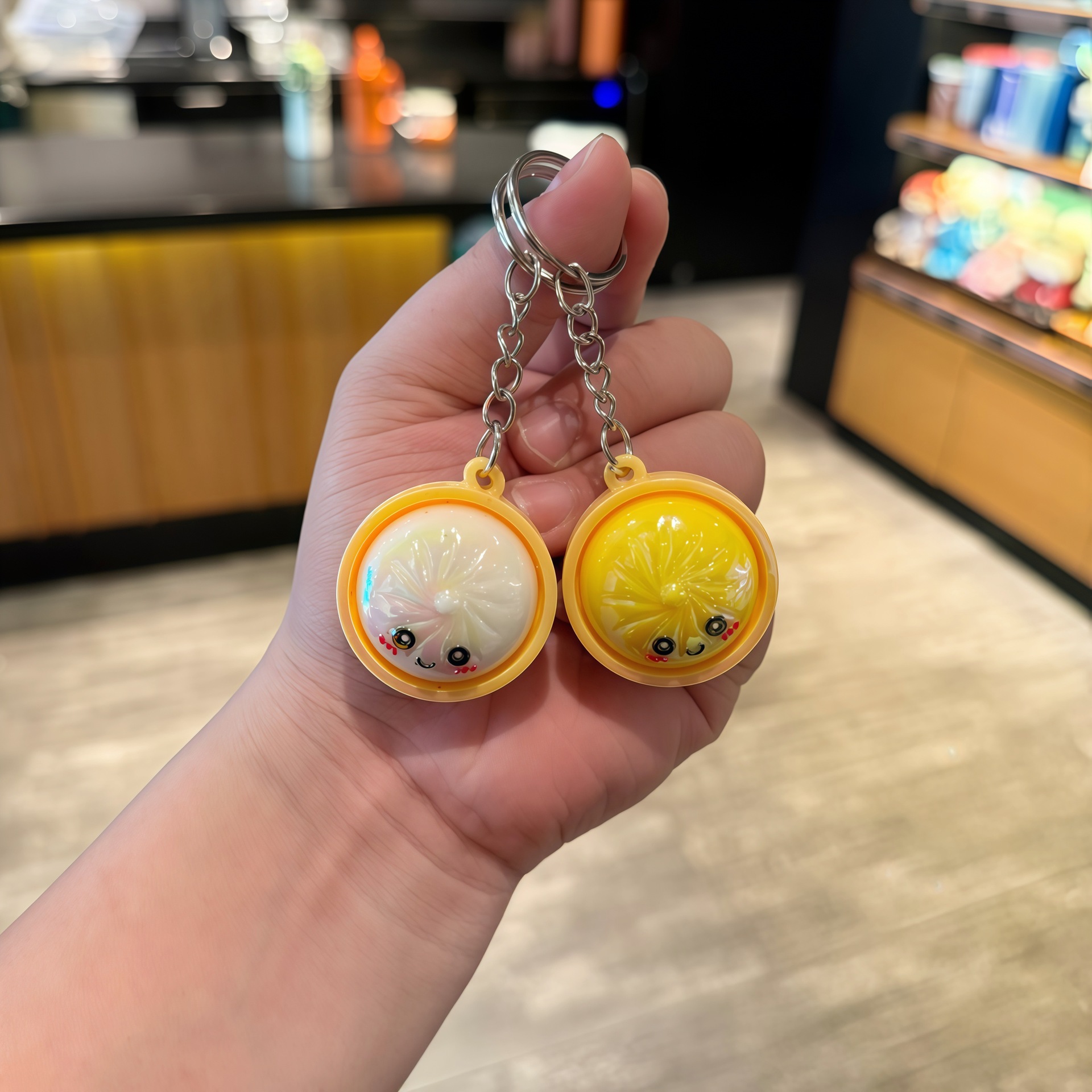 Creative electroplated mini bun keychain bag pendant children's toy gift car keychain wholesale