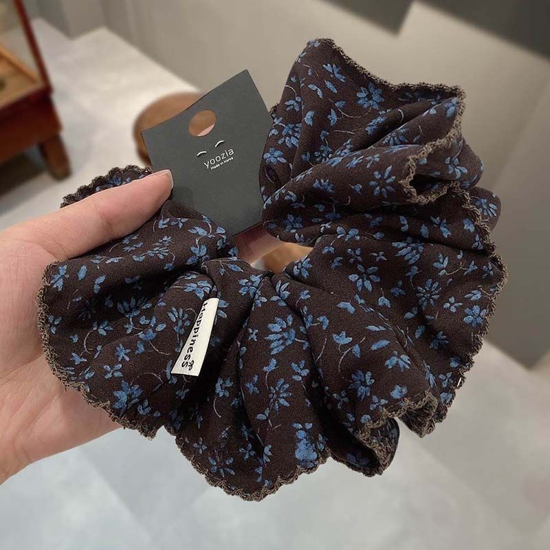 Korean retro high-end paisley double-layer fabric pleated hair tie for creating a voluminous bun or low ponytail