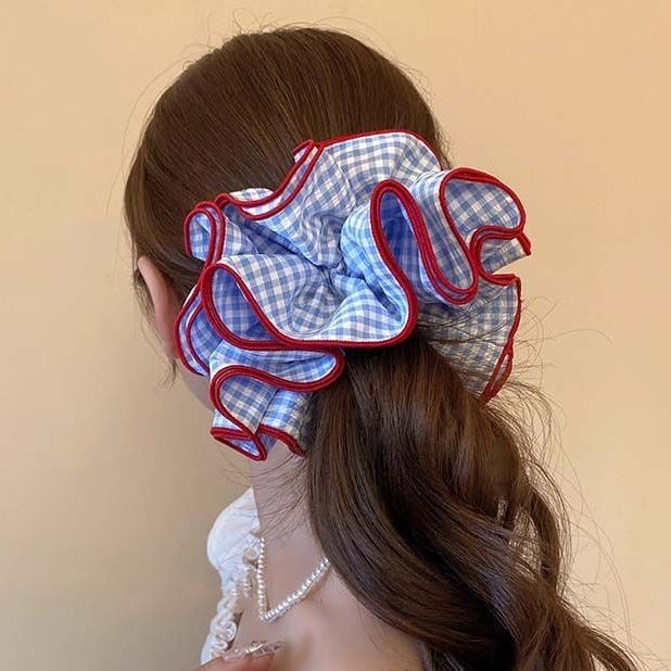 Korean retro high-end paisley double-layer fabric pleated hair tie for creating a voluminous bun or low ponytail