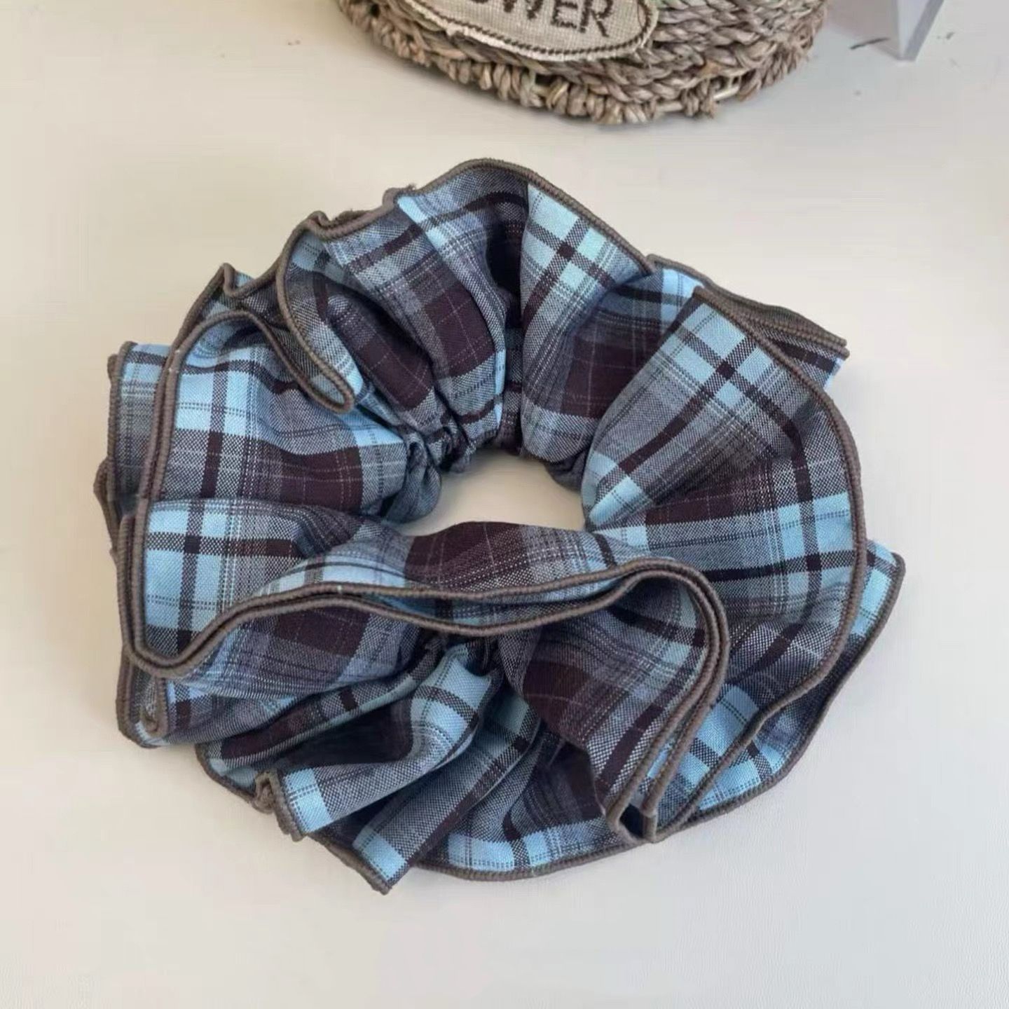 Korean retro high-end paisley double-layer fabric pleated hair tie for creating a voluminous bun or low ponytail