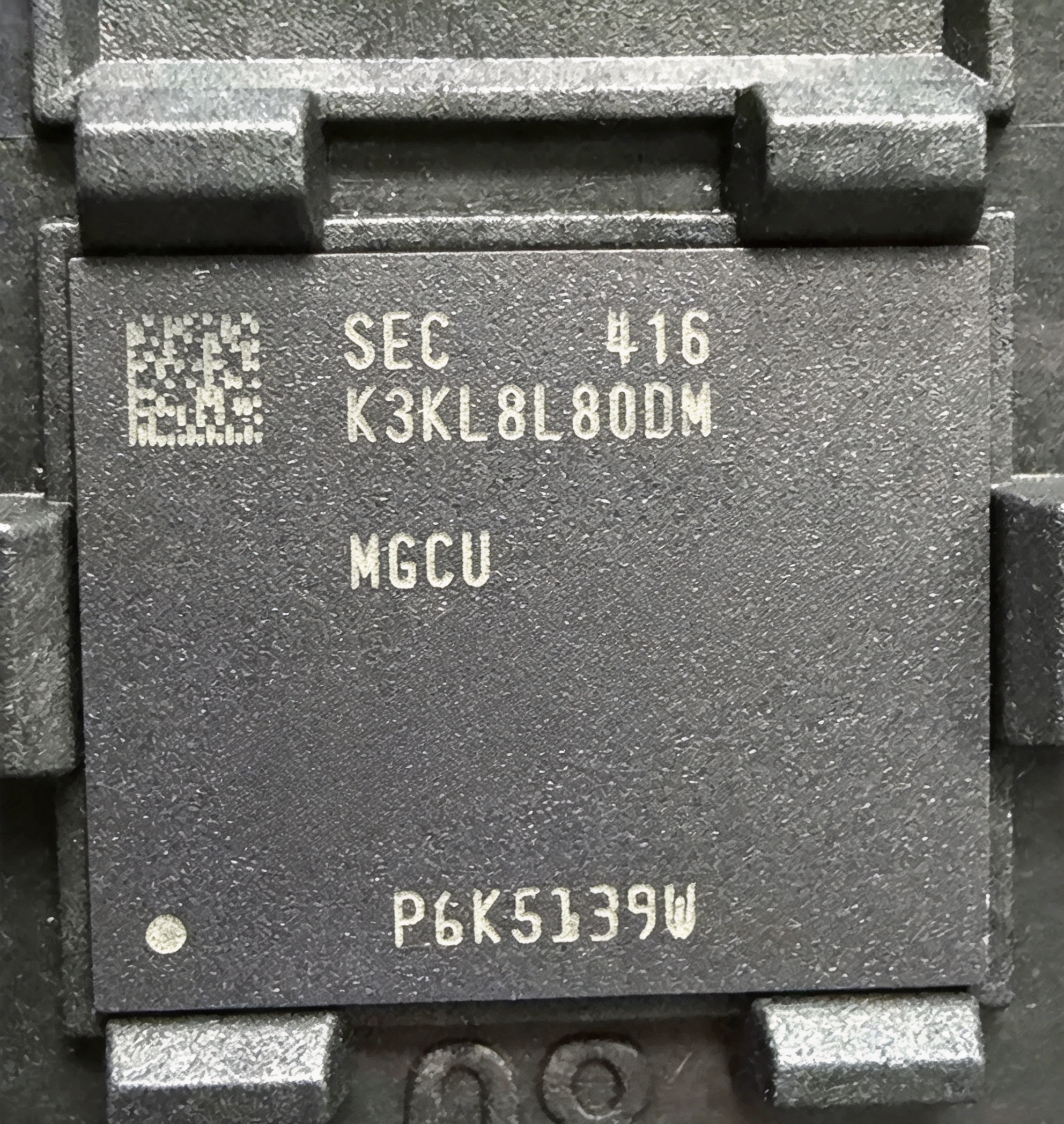 K3KL8L80DM-MGCU