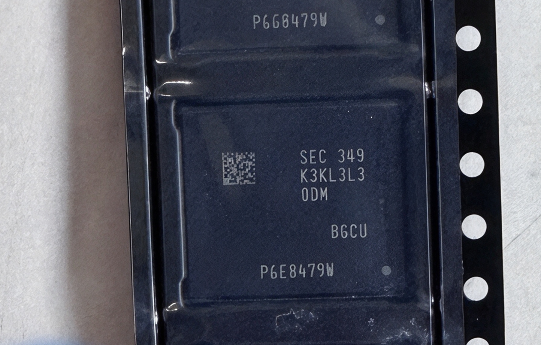 K3KL3L30DM-BGCU