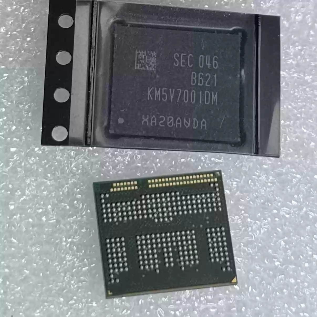 KM5V7001DM-B621