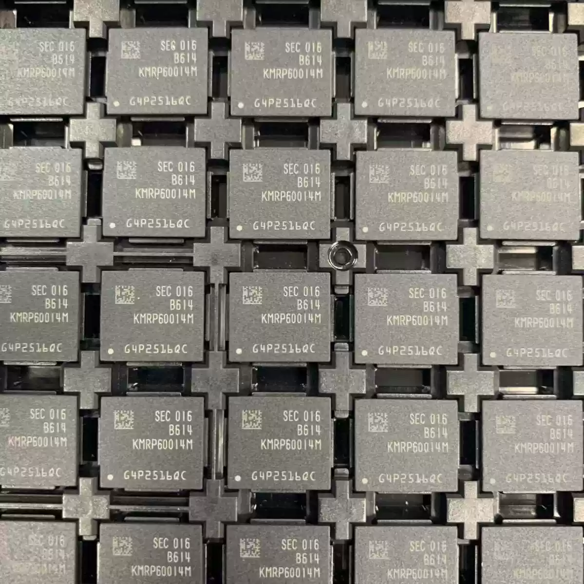 KMRP60014M-B614