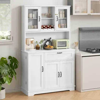 Armario de cocina Walsunny ajustable, aparador independiente con soporte para microondas, 4 puertas con estantes, estantes ajustables y botellero, color blanco.