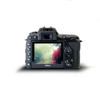 Nikon Cámara Réflex Digital D7500 con Lente de 18-140 Mm Modelo Internacional Nikon D7500