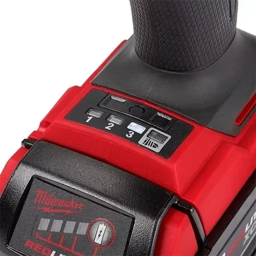 Combo Milwaukee Rotomartillo Atornillador Fuel 3697-22 Color Rojo