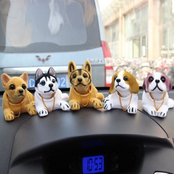 🔥Cute Auto Bobble-head Dog Ornament