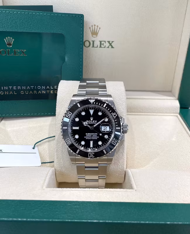 Rolex Submariner 41 Automatik-Chronometer Herrenuhr mit schwarzem Zifferblatt, Referenznummer 126610LN, Neuerscheinung 2020