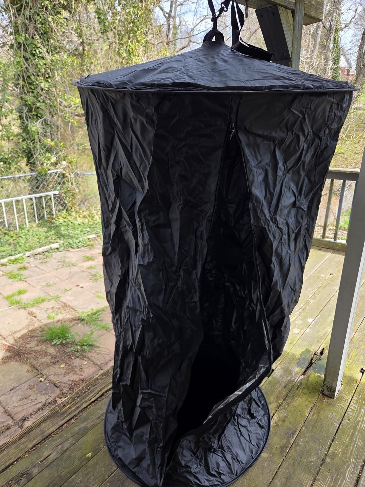 Spacious and Convenient: The Perfect Portable Privacy Solution