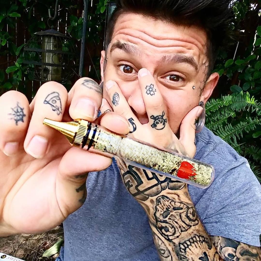 HOT SALE 49% OFF-Portable Easy-To-Clean Twisted Glass Blunt Pip