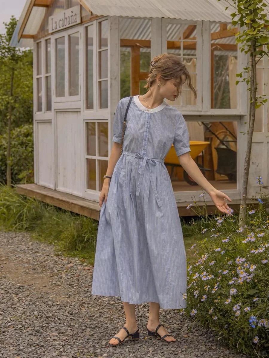 Light blue striped round neck mid-length sleeve dress