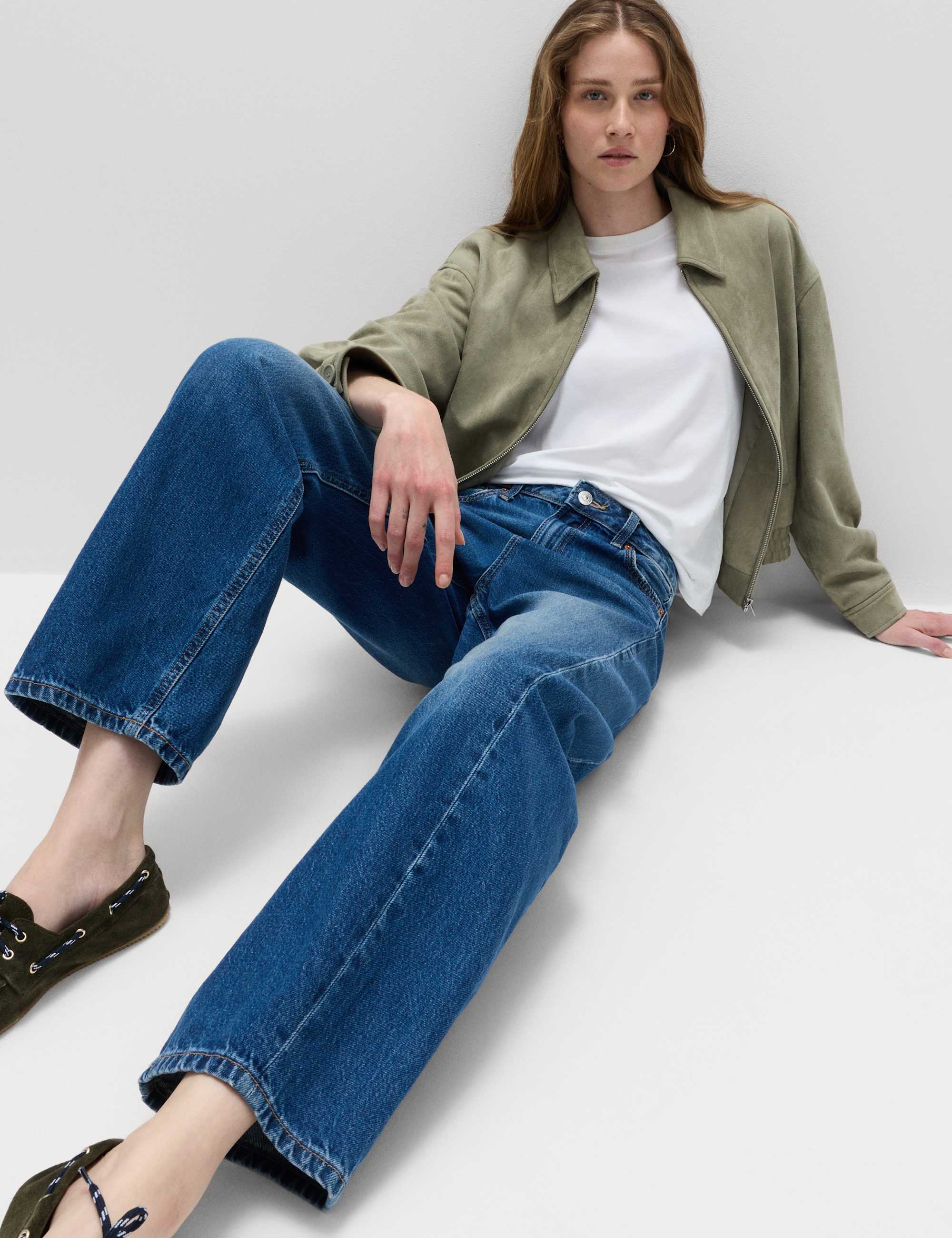 Mid Rise Barrel Jeans