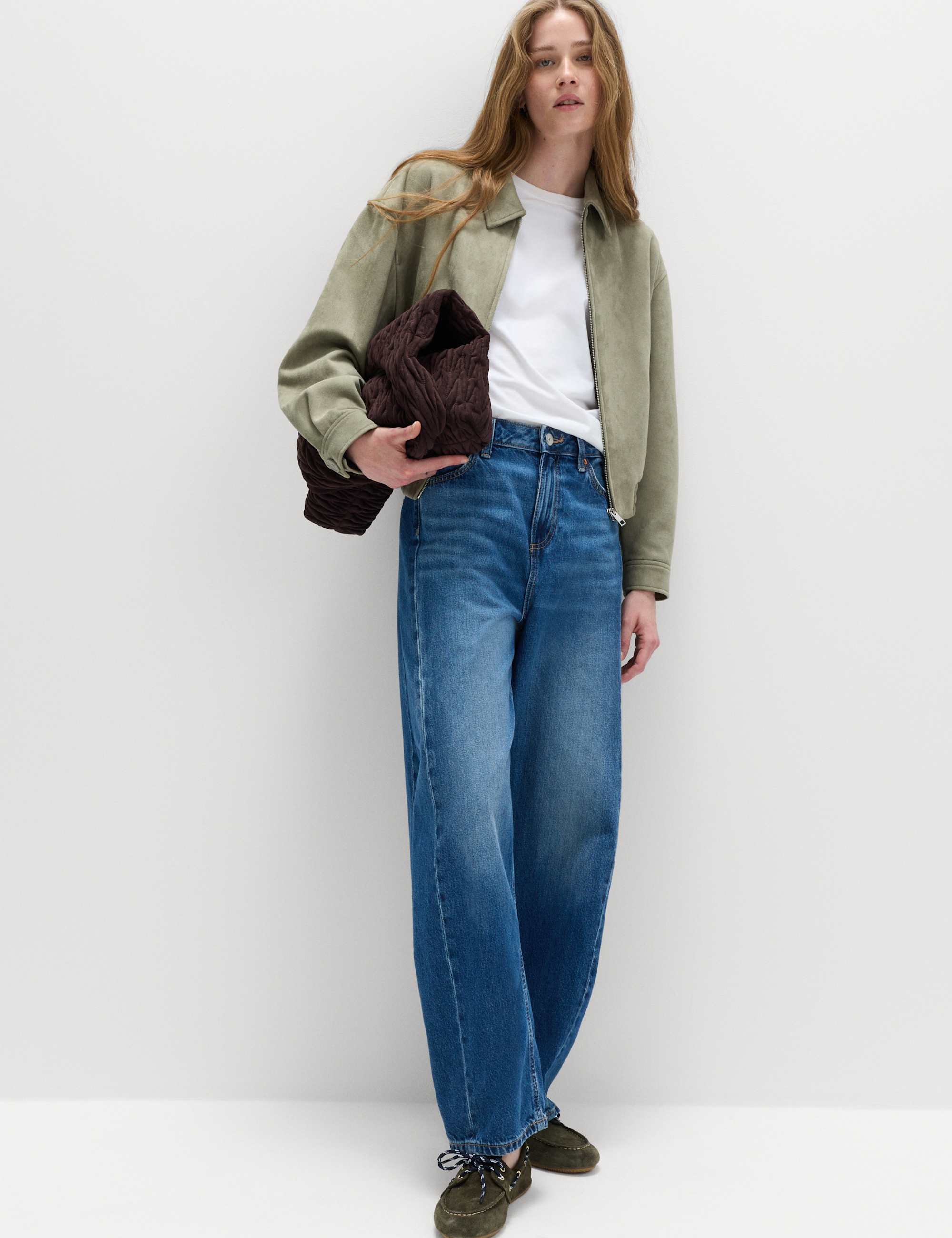 Mid Rise Barrel Jeans