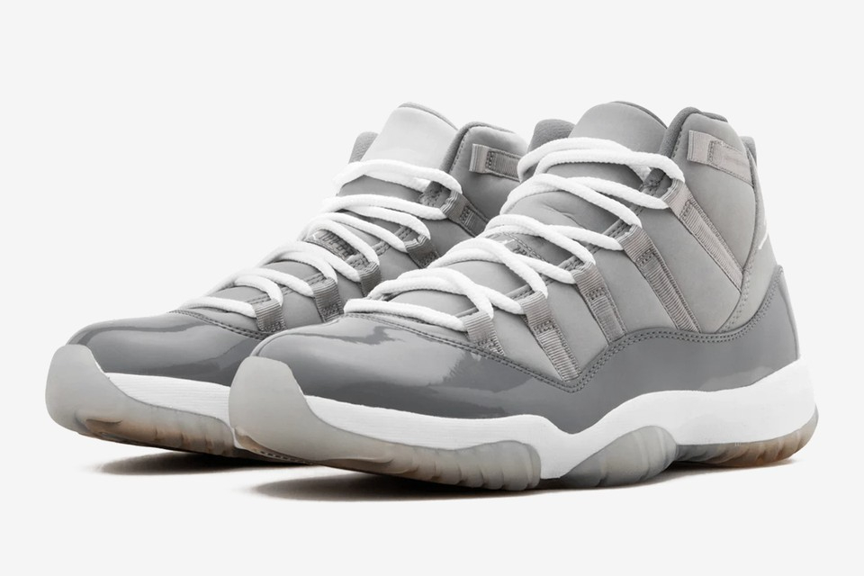 Retro 'Cool Grey' 2021 CT8012-005
