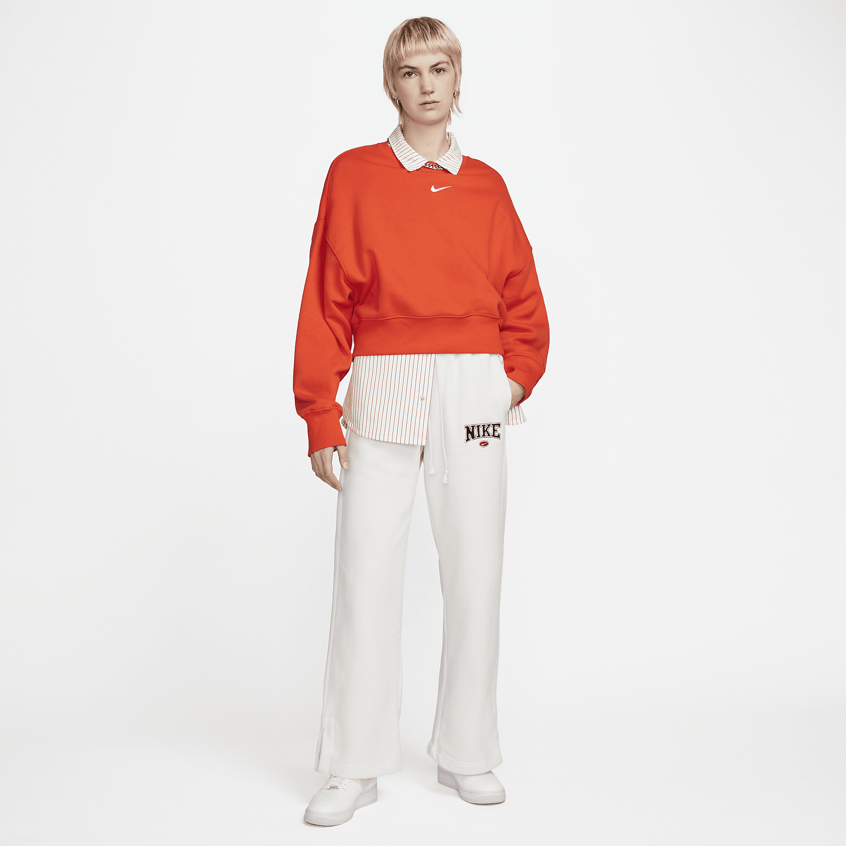 Sportswear Phoenix Fleece - Women's High-Waisted Wide-Leg Sweatpants