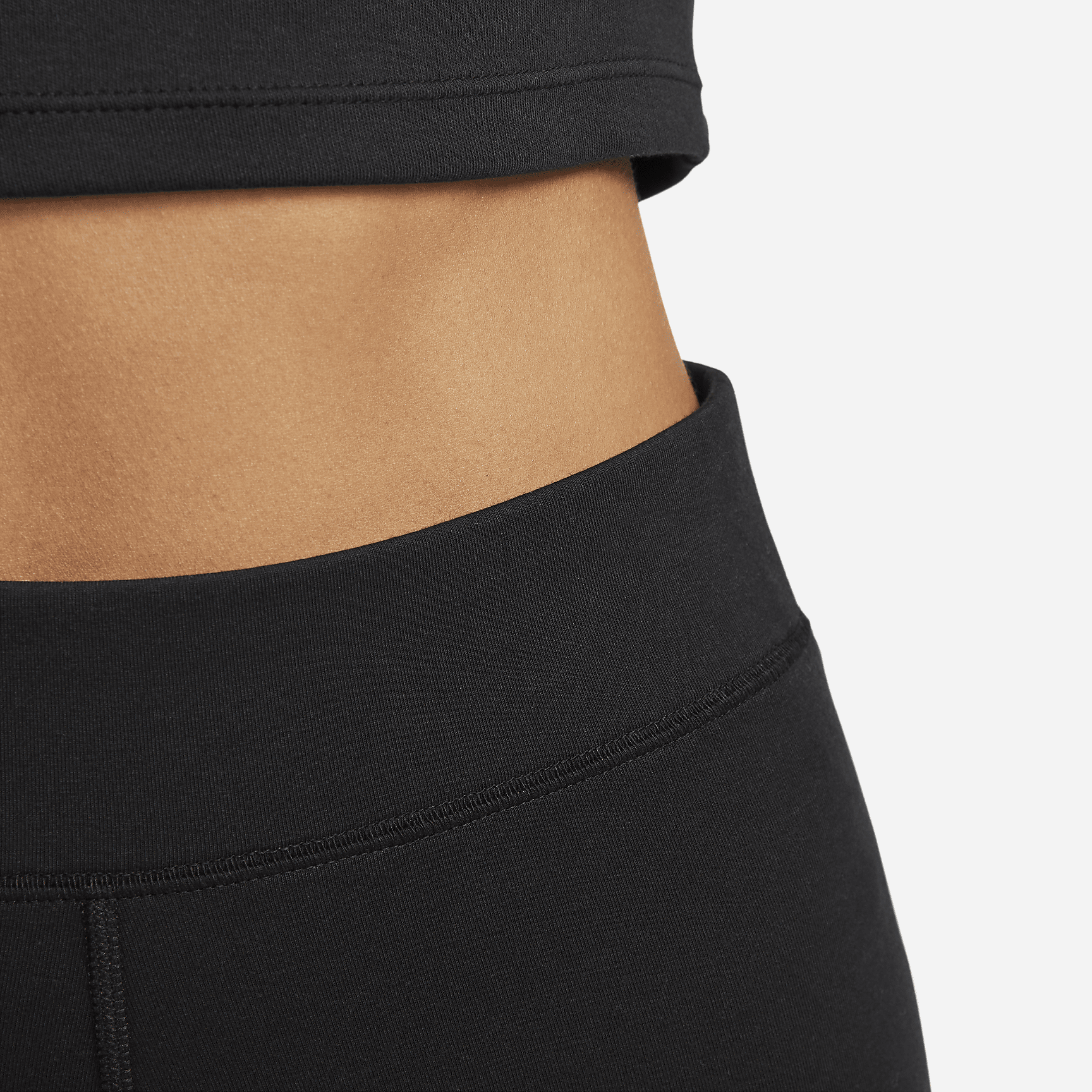 Sportswear Classics - Women's High-Waisted 8" Biker Shorts