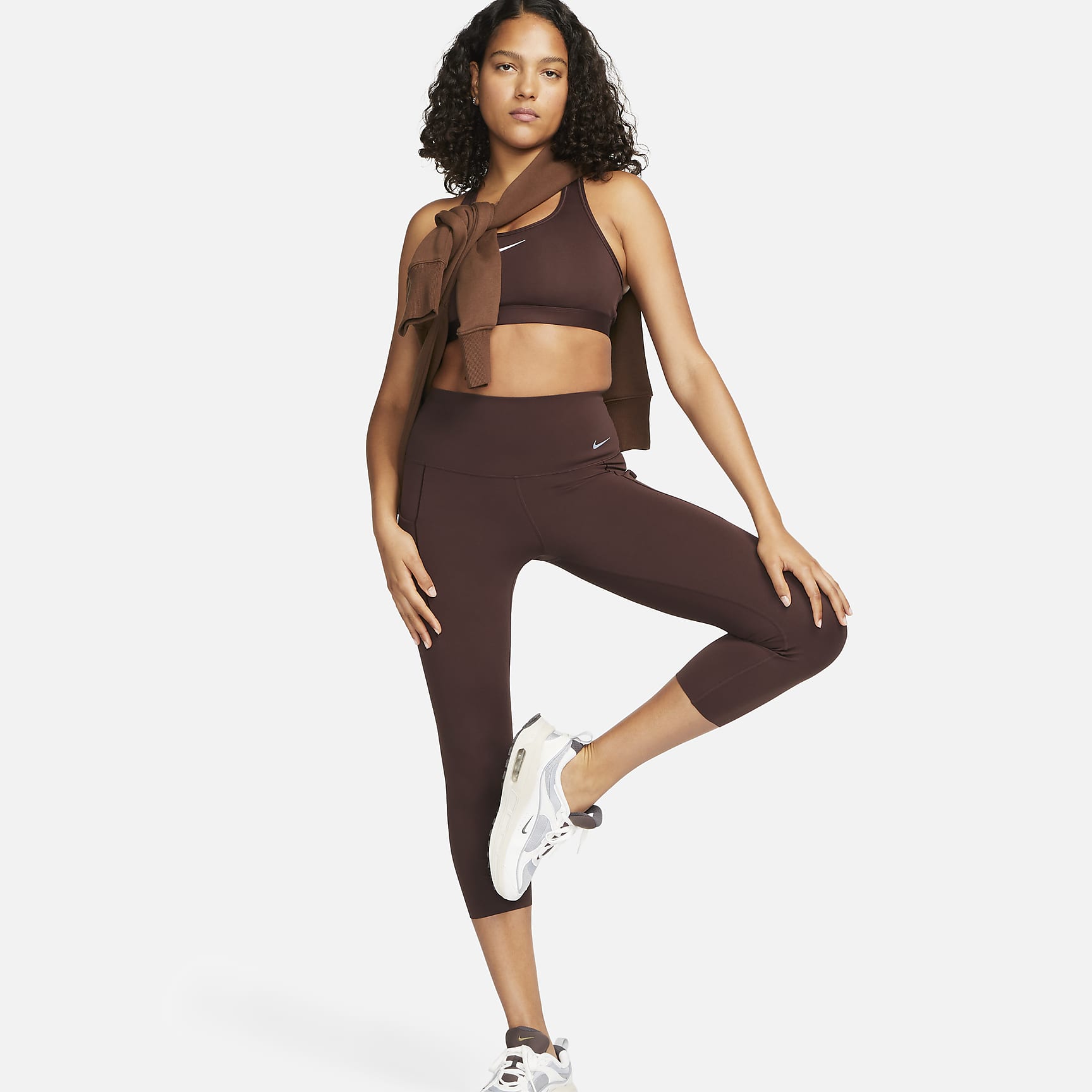 Universa - Women's Medium-Support High-Waisted Cropped Leggings with Pockets