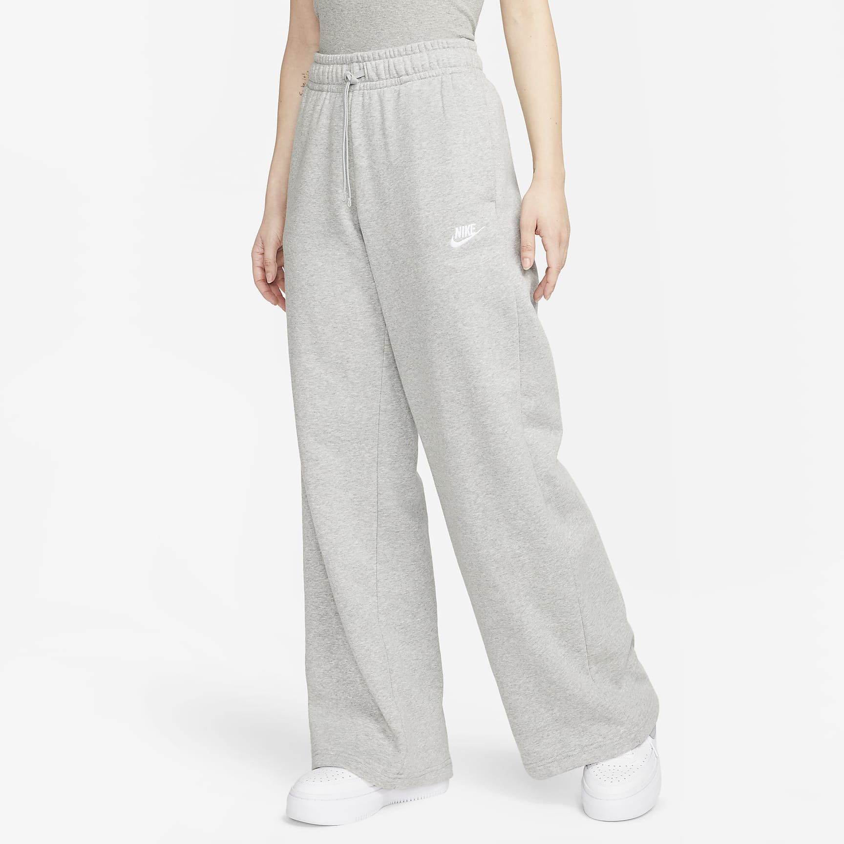 Sportswear Club Fleece - Women's Mid-Rise Wide-Leg Sweatpants