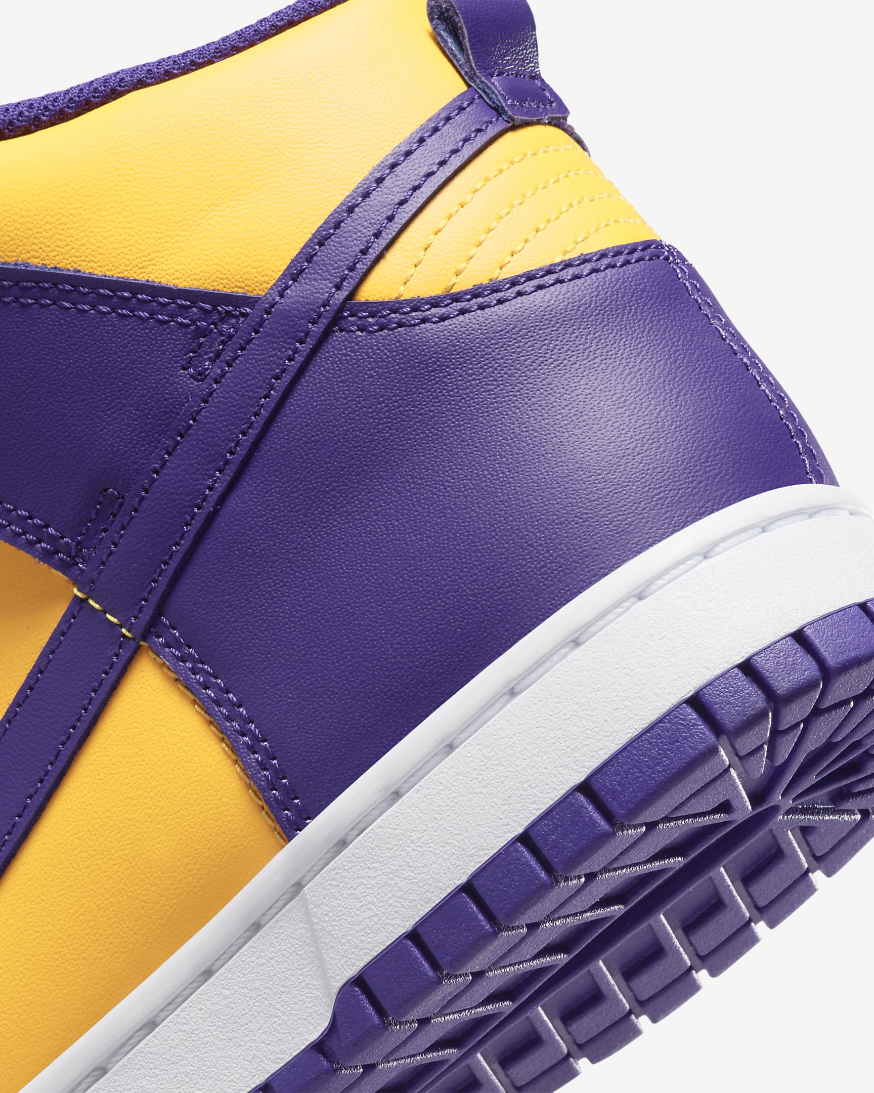 Dunk Mid