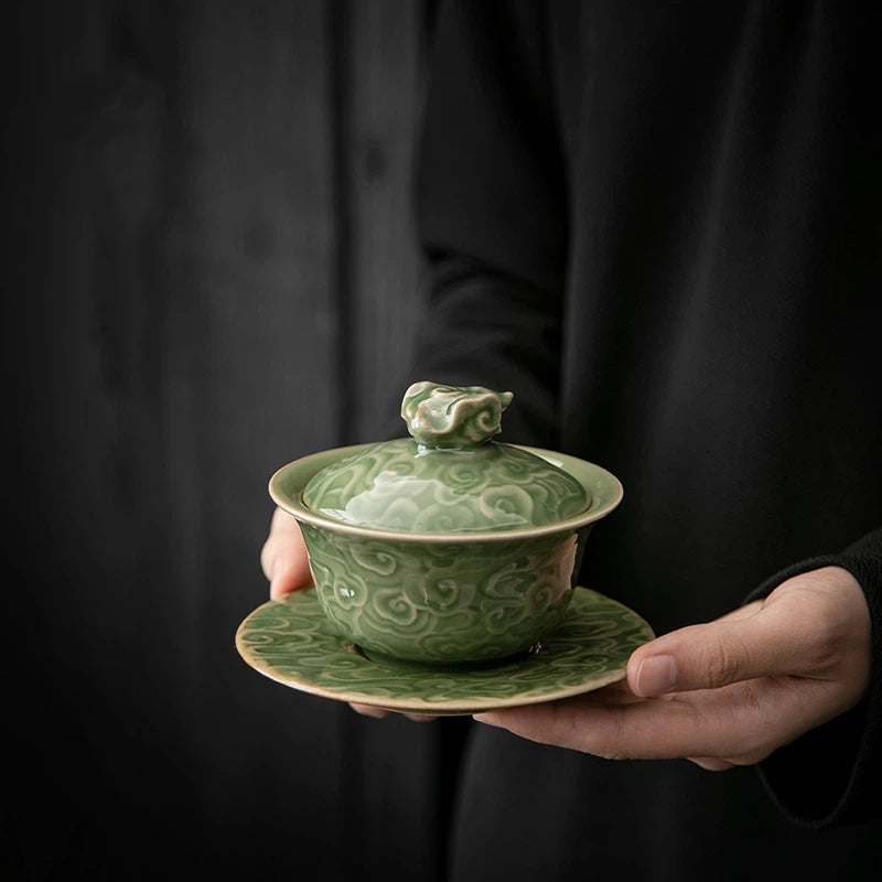 tpr6wfenp – Longquan Celadon Gaiwan with Auspicious Cloud Relief 200ml by Kungfuyang