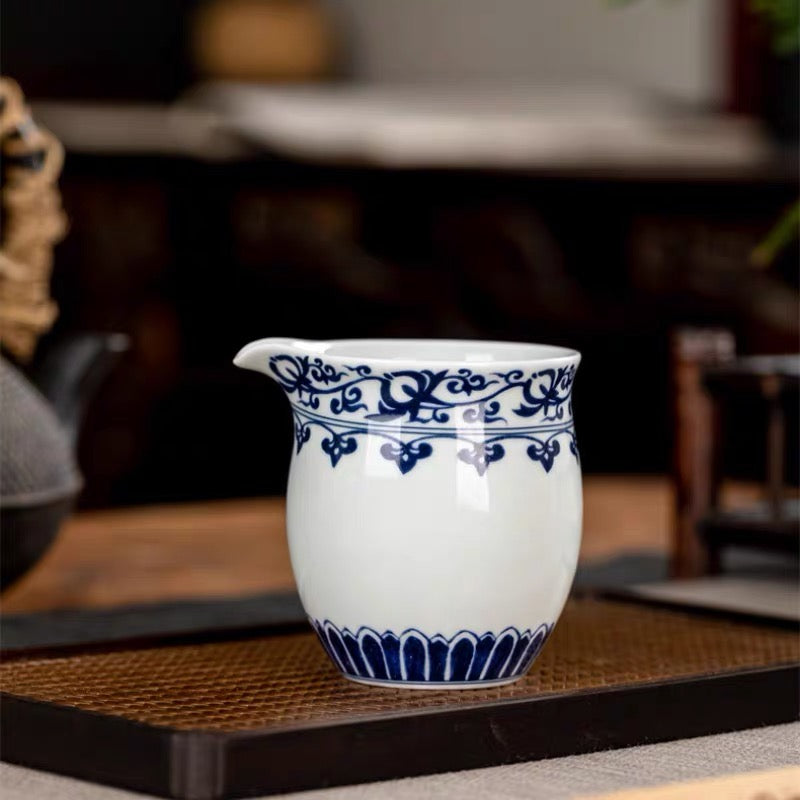 Kungfuyang Jingdezhen Blue and White Porcelain Lotus Scrolling Pattern, product view 4