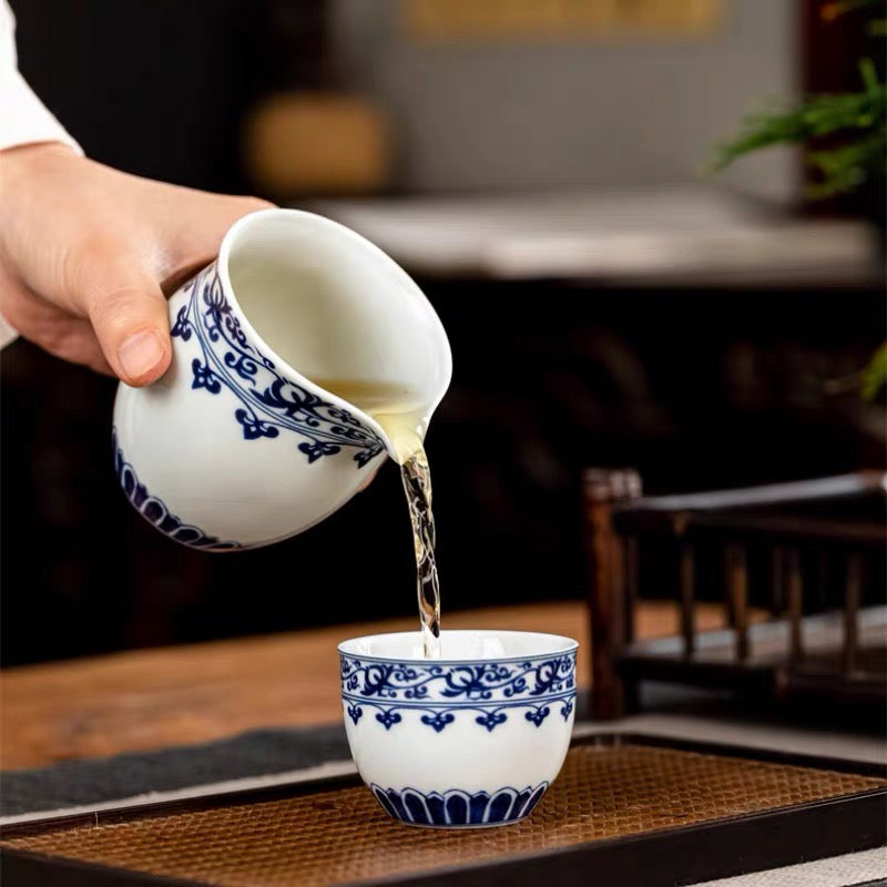 Kungfuyang Jingdezhen Blue and White Porcelain Lotus Scrolling Pattern, product view 6