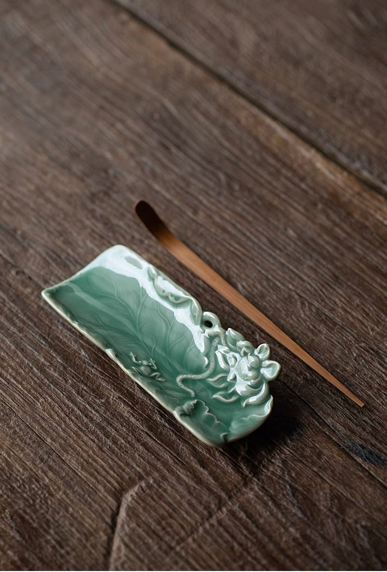 Kungfuyang Longquan Celadon Tea Holder with Hand Carved Lotus Pattern, product view 9
