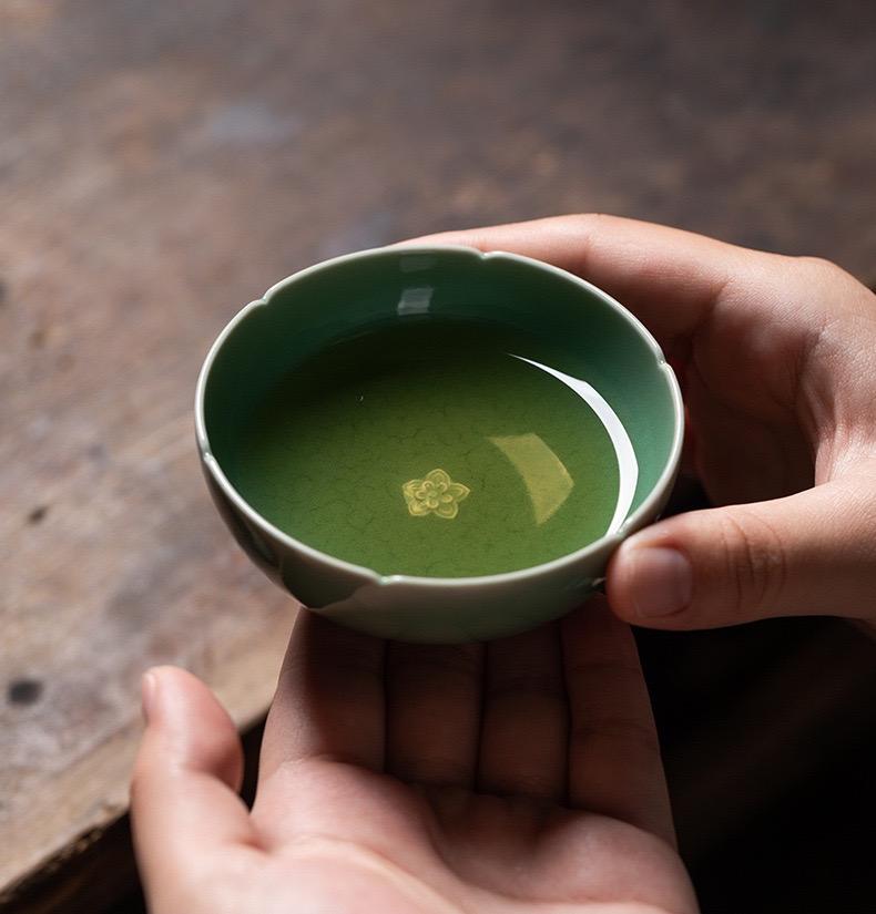 Kungfuyang Longquan Celadon Plum Blossom Hand-carved Pattern Host Teacup, product view 5